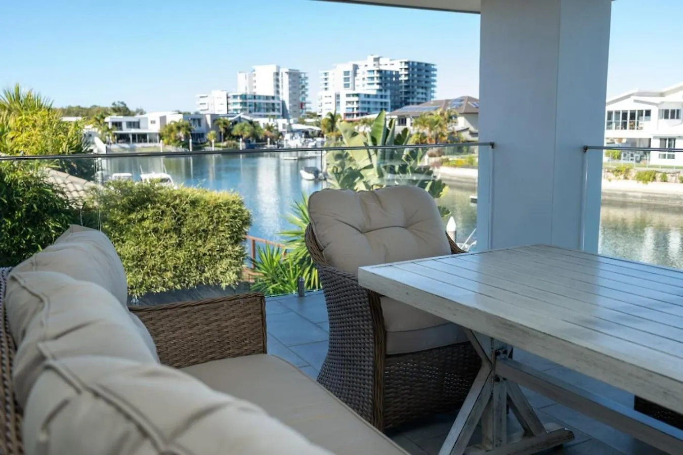 North Quay Waterfront Family Holiday Home Pool 골드코스트
