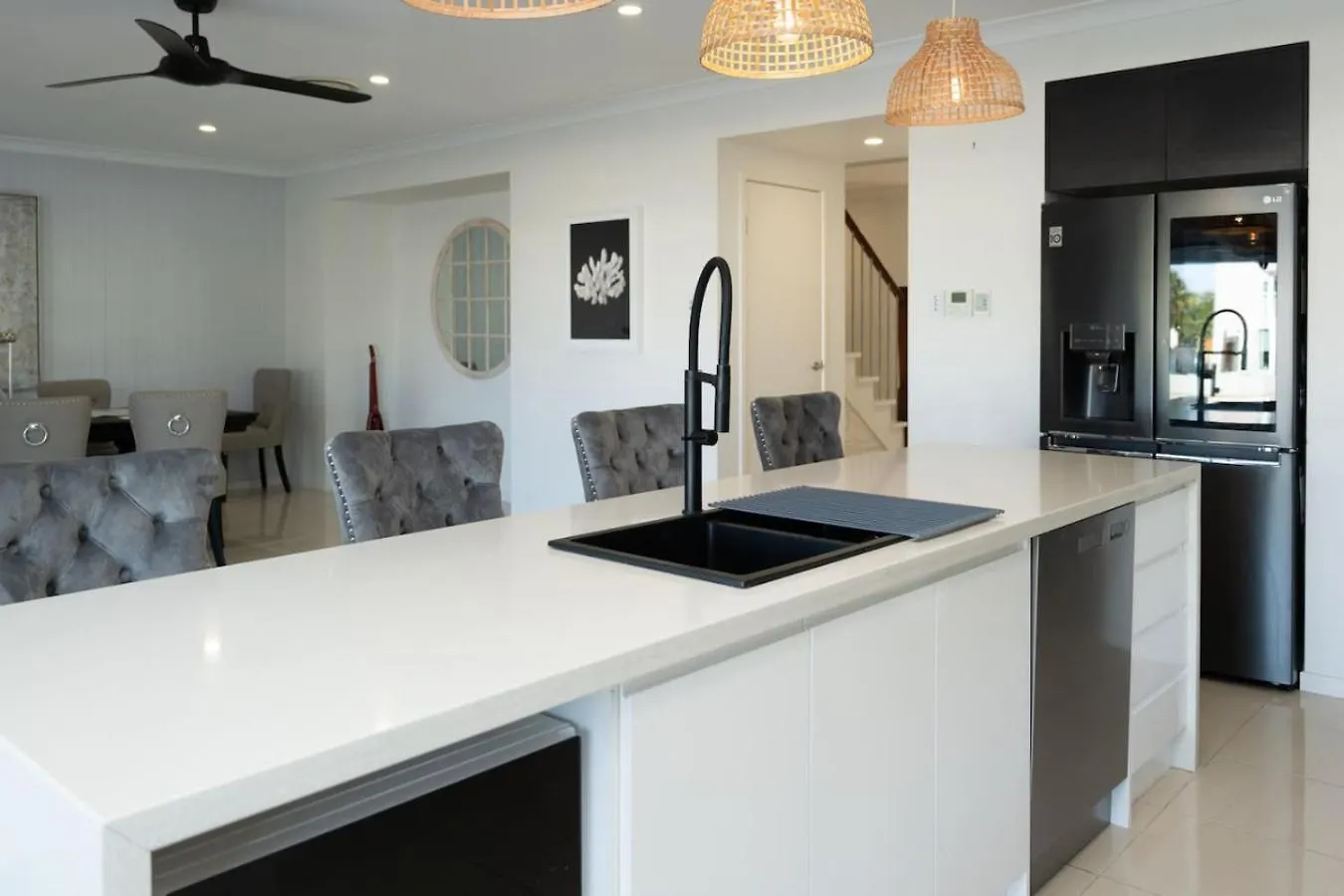 North Quay Waterfront Family Holiday Home Pool 골드코스트