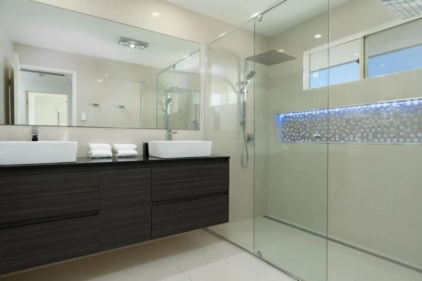 North Quay Waterfront Family Holiday Home Pool 골드코스트 오스트레일리아
